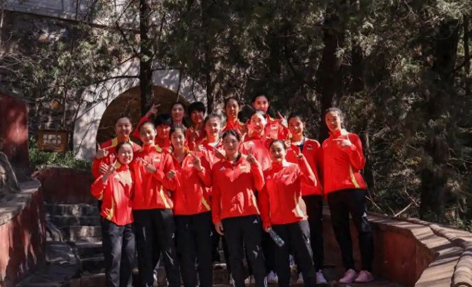 KAIYUN APP-无缘集训，女排离队8人曝光，3接应+4主攻+1副攻，朱婷在列|中国女排|赵勇|刁琳宇|王梦洁|联赛_新浪体育_新浪新闻